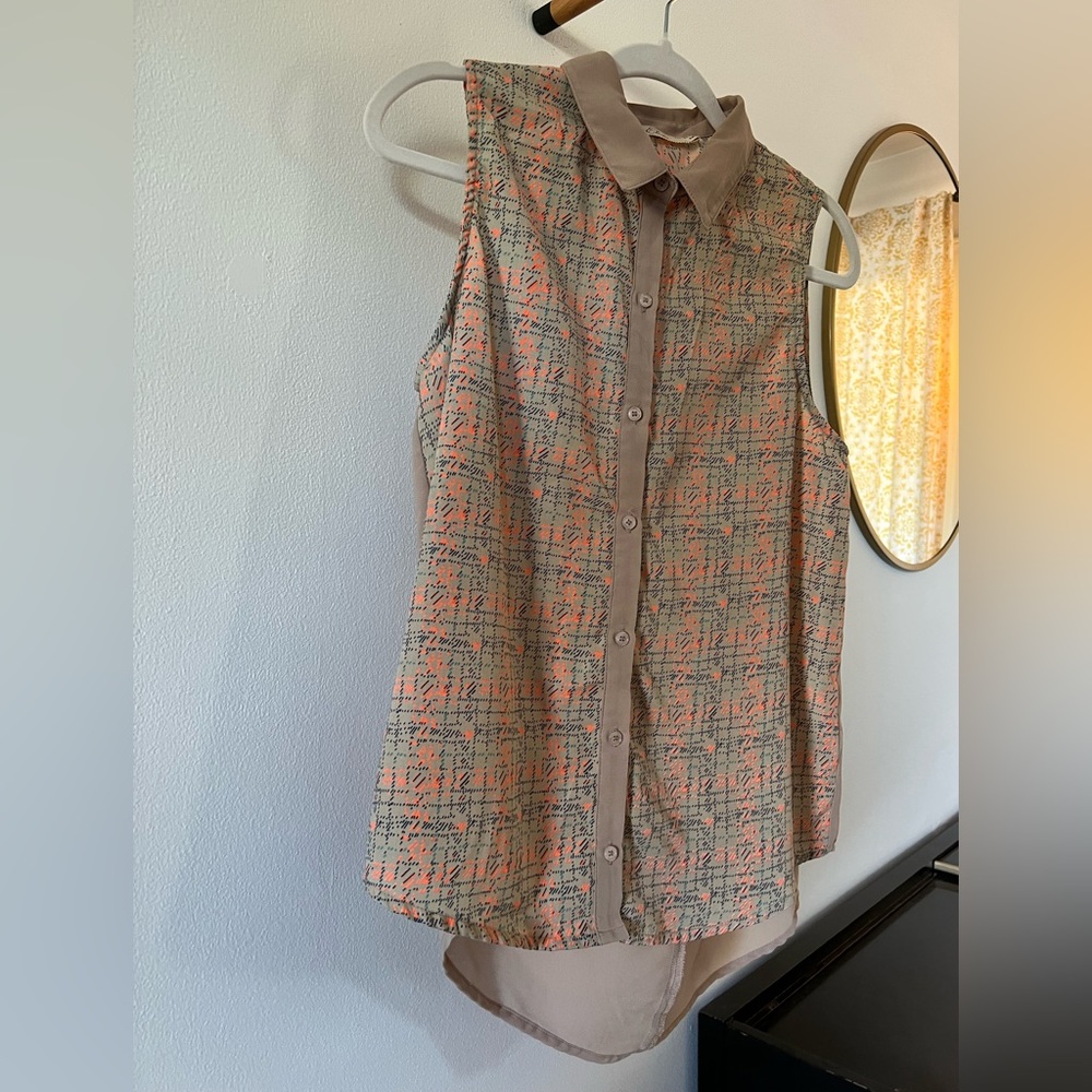 Modern design Eloise Top